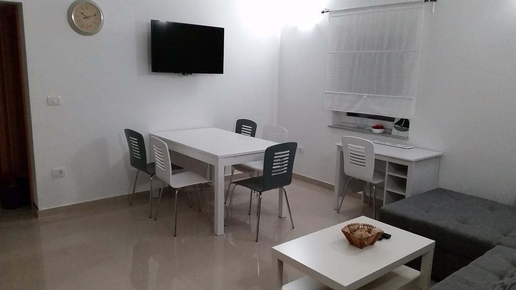 Apartments Zanic With Private Swimming Pool And Sea View Стариград-Пакленица Екстериор снимка