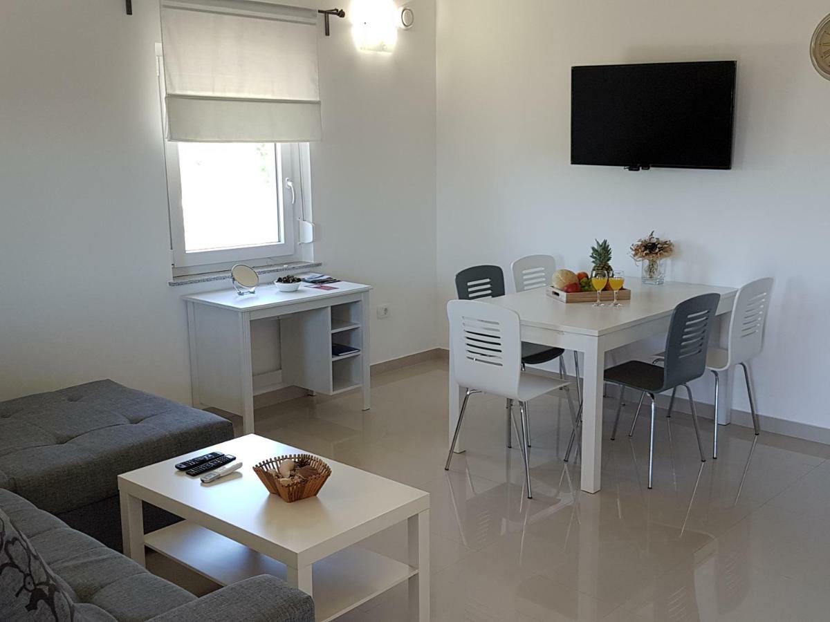 Apartments Zanic With Private Swimming Pool And Sea View Стариград-Пакленица Екстериор снимка