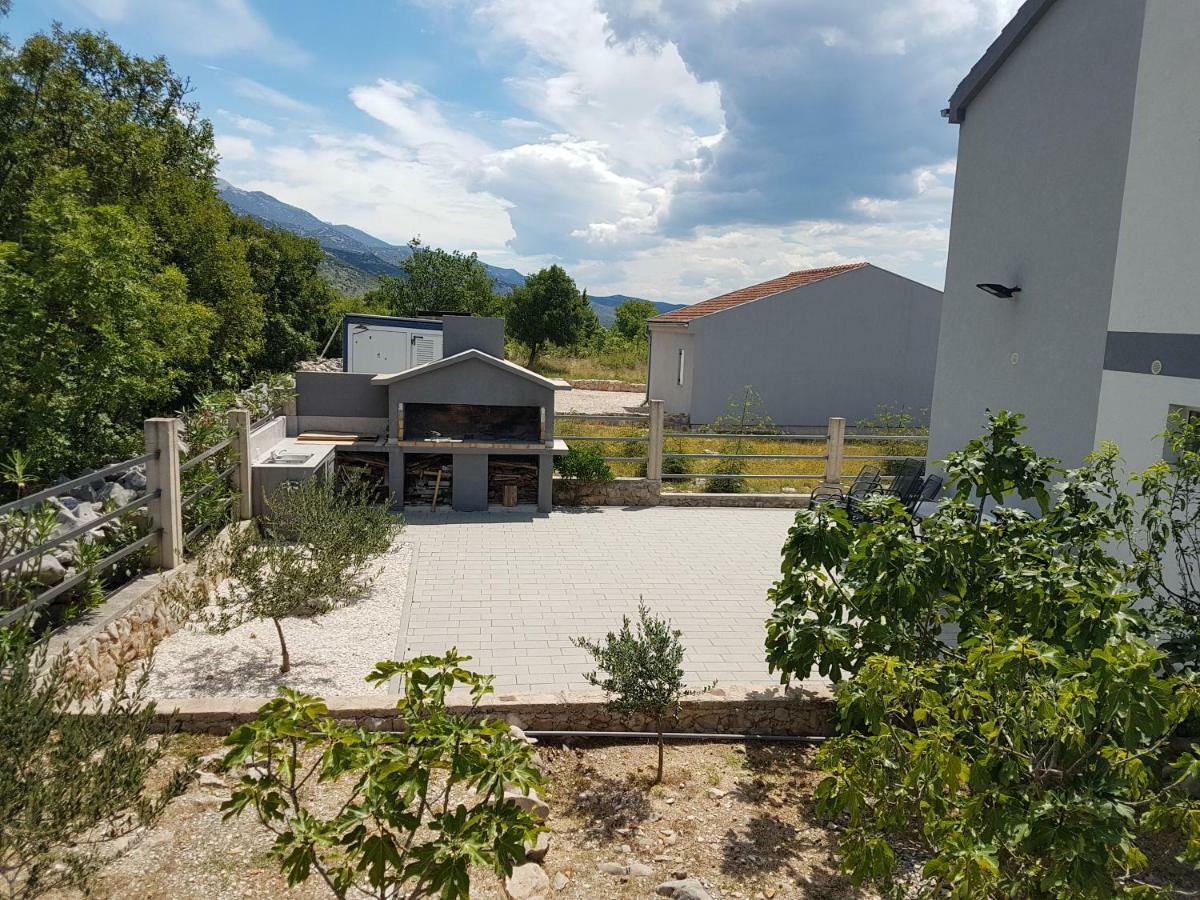 Apartments Zanic With Private Swimming Pool And Sea View Стариград-Пакленица Екстериор снимка