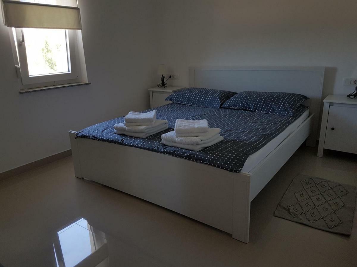 Apartments Zanic With Private Swimming Pool And Sea View Стариград-Пакленица Екстериор снимка