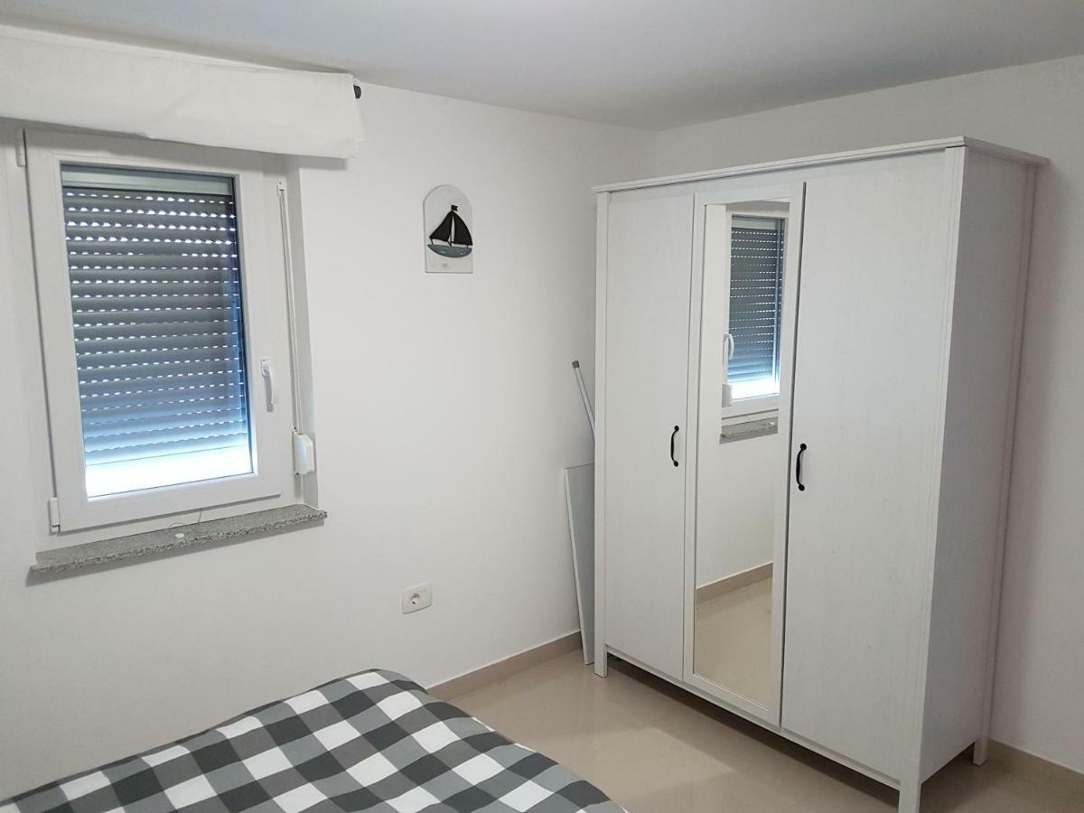 Apartments Zanic With Private Swimming Pool And Sea View Стариград-Пакленица Екстериор снимка